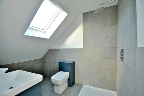 Bed 1 en-suite