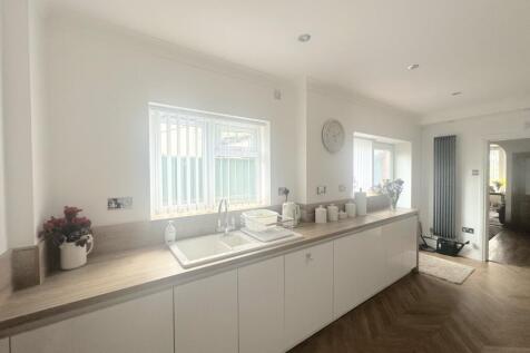 C6C120E6-CAAC-4EE3-829D-C0953E4D917D