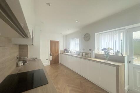 D7A7C8C2-7584-4A7E-A82B-71F066B6B4BA