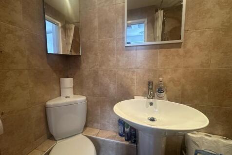 370EE002-2DF0-4C52-8C6D-69DF45F7C78C