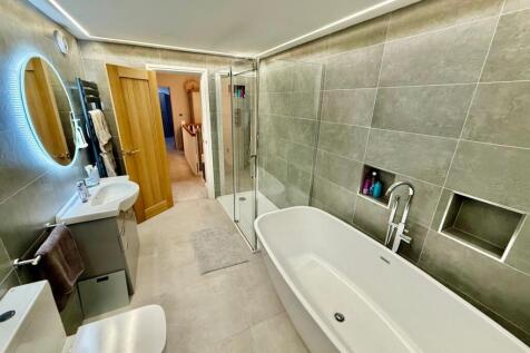 PHOTO-2025-11-06-12-49-41