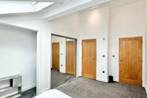 Private Ensuite Room