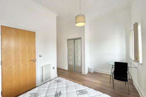Spacious Ensuite