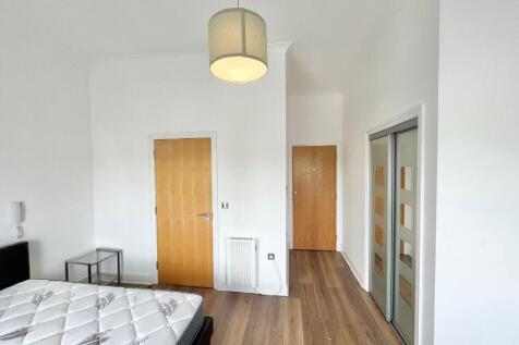 Spacious Ensuite