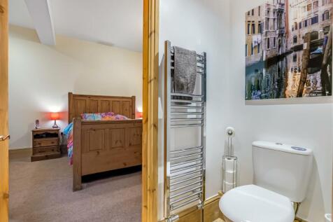 Jack and Jill Shower Room