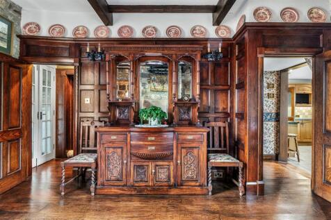 Feature Panelling