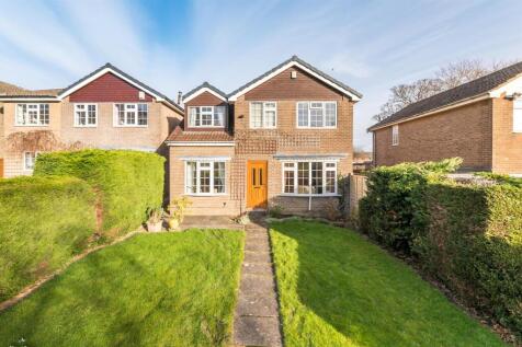 Throstle Nest Close