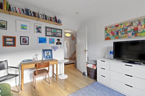 Snug / Playroom / Guest Bedroom