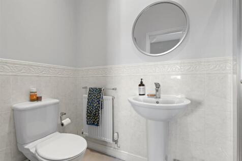 En-Suite Bedroom 1