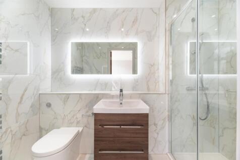 En-Suite To Bedroom 1