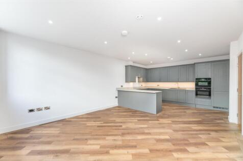 Living Area To The Kitchen