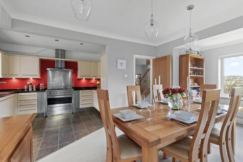 Dining Room &amp; Kitchen