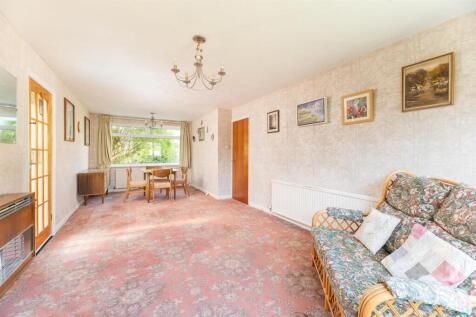 Sitting &amp; Dining Room