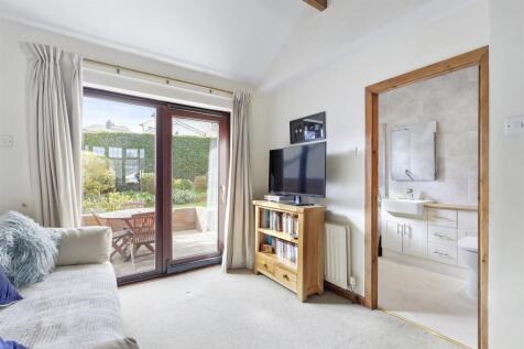 Bedroom/Family Room