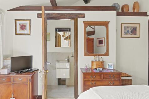 Bedroom To En-Suite
