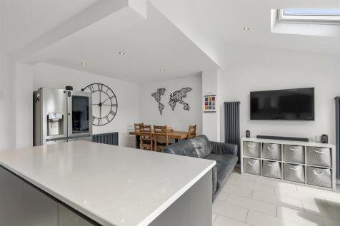 Living &amp; Dining Kitchen
