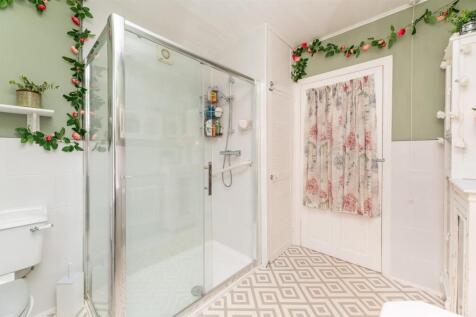 First Floor Bathroom