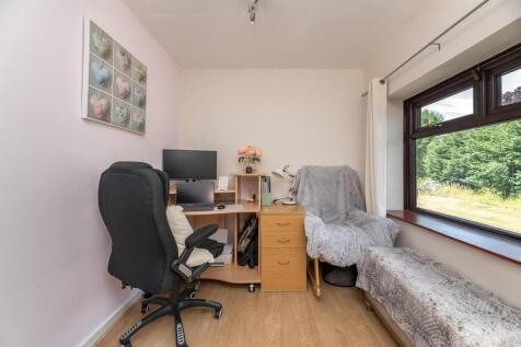 Bedroom Or Study
