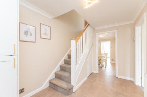 Spacious Entrance Hall
