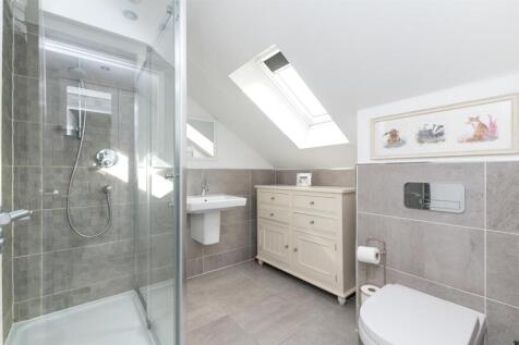 En-Suite Bedroom 1