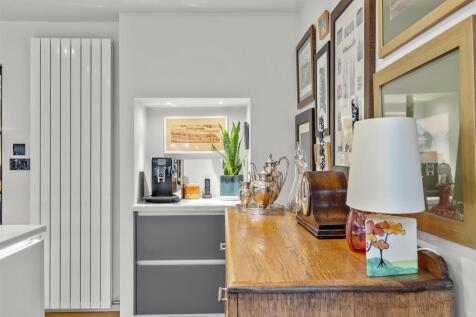 Spacious Kitchen
