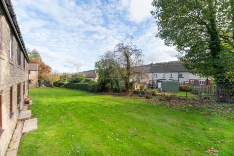 Communal Southerly Facing Gardens
