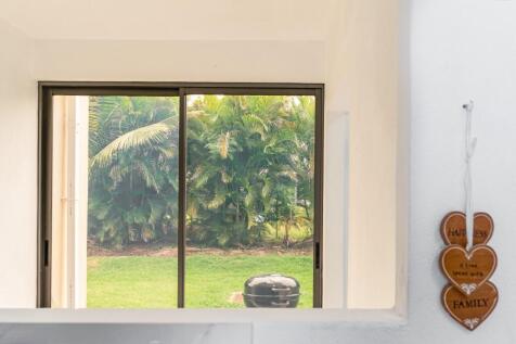 Ixora 101