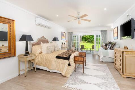Casa Caoba, Sandy La