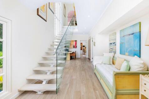 Casa Caoba, Sandy La