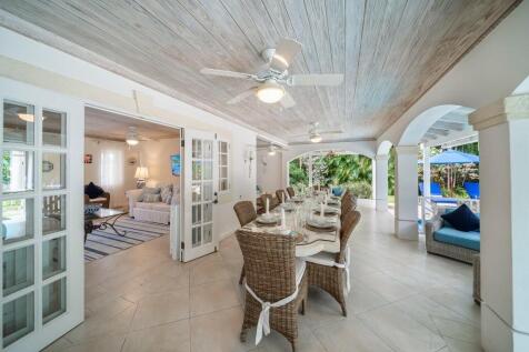 Sandalwood House SL