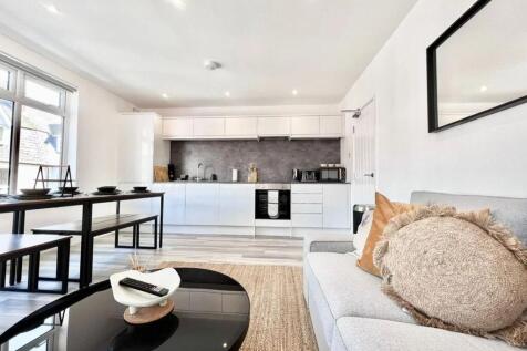 Open Plan Living Area &amp; Kitchen