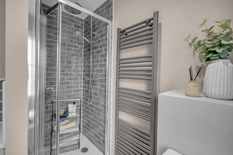 Example En-Suite