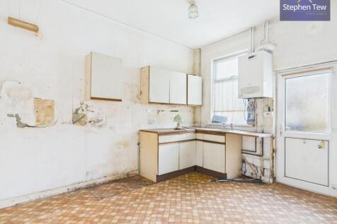 Kitchen/ Dining Room