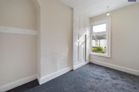 Bedroom 2 (b)