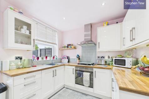 Kitchen/ Dining Room