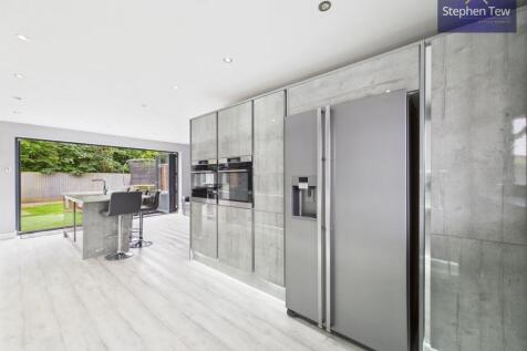 Kitchen/ Living Area
