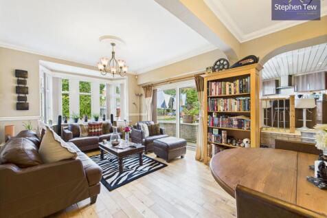 Living/Dining Room