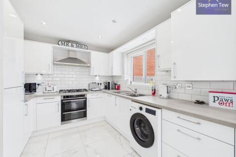 Kitchen/ Dining Room