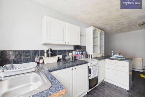Kitchen/ Dining Room