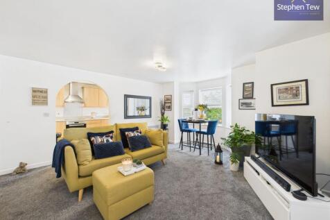 Lounge/ Dining Room