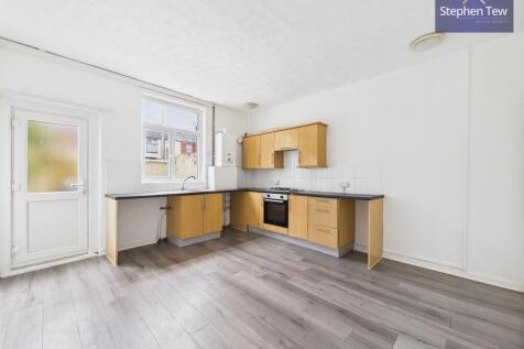 Kitchen/ Dining Room