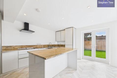 Kitchen/ Living Area