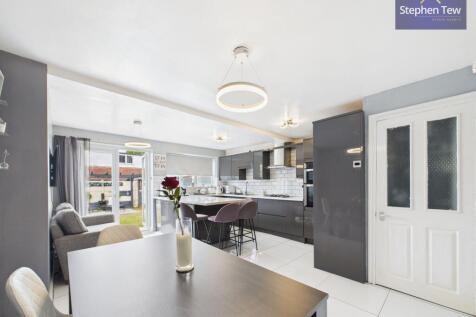 Kitchen/Living Area