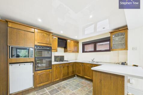 Kitchen/ Dining Room