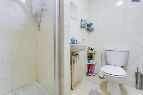 Flat 3 Bathroom