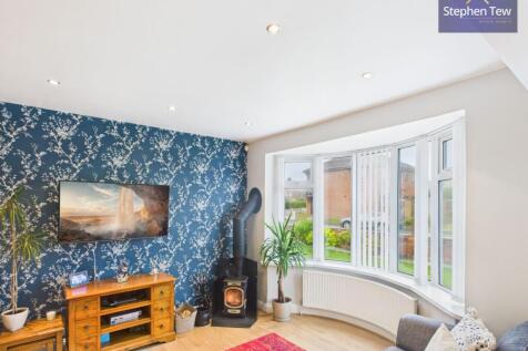 Living/Dining Area