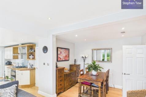 Living/Dining Area