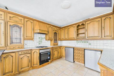 Kitchen / Living Area