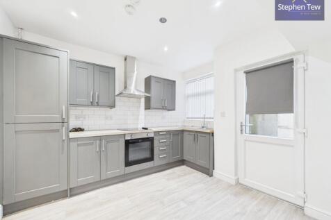Kitchen/ Dining Room