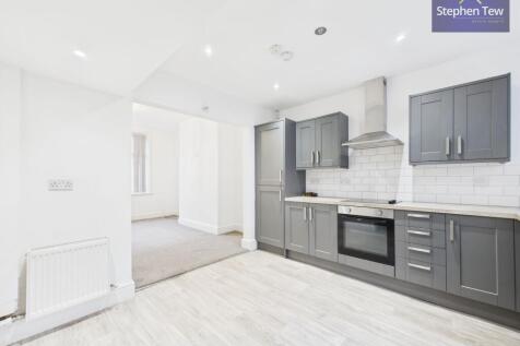 Kitchen/ Dining Room